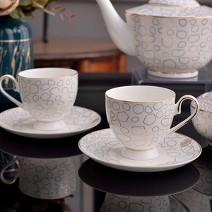 Juego de Café de Cerámica Blanco y Morado Estilo Occidental en Oferta, Vajilla Económica para el Hogar, para la Hora del Té y la Cena, Ideal para Bodas - Product Image 4
