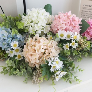 Ramo de Hortensias Artificiales de Estilo Moderno con Hojas de <span class=keywords><strong>Eucalipto</strong></span>, Flores Artificiales Premium para Decoración de Mesa del Hogar - Product Image 2