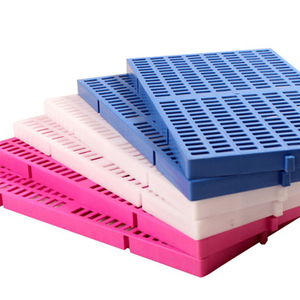 Breathable spliceable flat plastic panels floor foot paw mat pad for pet dog bunny rabbit cage house kennel crate 10 sizes