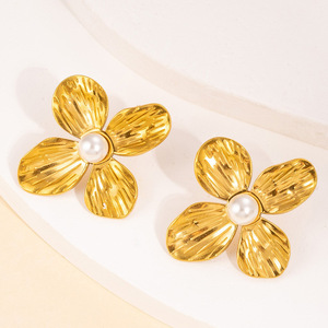 <span class=keywords><strong>Pendientes</strong></span> de Acero de Titanio de Alta Calidad para Mujer, Chapados en <span class=keywords><strong>Oro</strong></span>, Múltiples Estilos, Joyería Hipoalergénica, <span class=keywords><strong>Pendientes</strong></span> de <span class=keywords><strong>Aro</strong></span> con Forma de Flor y Corazón - Product Image 6