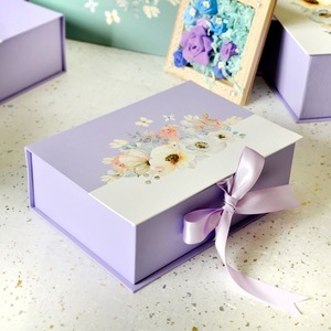 Cajas de Regalo Personalizadas con Diseño de Plumas, Cajas de Regalo con Solapa Magnética Plegable, Cajas de Regalo Sorpresa de Papel - Product Image 6