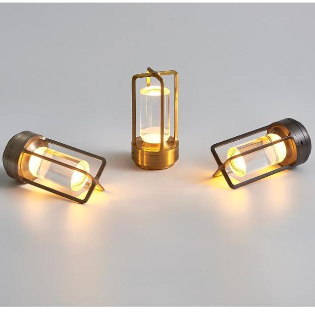 Modern Restaurant Hotel Desk Metal Cordless Charging Decorative Led Lighting Rechargeable Cordless LED Table Light Lamp