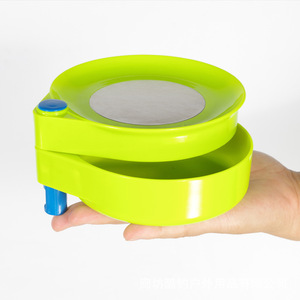 Mini plateau à appâts magnétique de 13.5 cm de diamètre avec tige d'insertion au sol pour accessoires de pêche en eau douce - Product Image 1