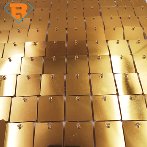 Panneau mural carré à paillettes brillantes 3D activé par l'air pour événements de mariage, festivals, toiles de fond et décorations - Product Image 6