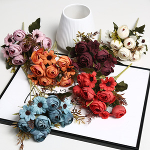 Bouquet de roses artificielles Lichao, fleurs en soie plastique, toucher réel, décoration de mariage, décoration de la maison, accessoires de photographie en extérieur - Product Image 1
