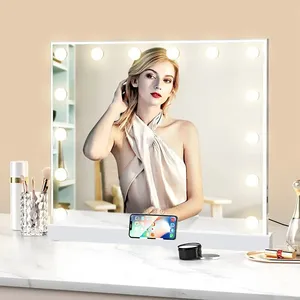 Großhandel Günstiger Preis Multifunktion Optional Custom ized Office Beauty Salon Kosmetik spiegel Mit LED-Glühbirnen
