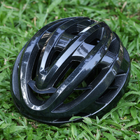 Casque de vélo de route pour adultes en gros Équipement de protection portable pour vélo de montagne et planche à roulettes de sécurité sportive