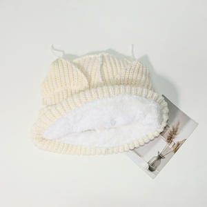 Adorable Gorro de punto con orejas de gato a rayas de invierno con orejas de zorro - Product Image 5