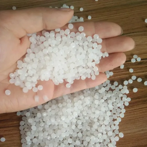 Granulés de PE de qualité alimentaire recyclés et écologiques pour des sacs de moulage en HDPE haute densité personnalisables - Product Image 5