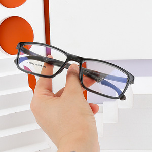 กรอบแว่นตาทรงสี่เหลี่ยมแบบยูนิเซ็กซ์ เลนส์เรซิ่นเต็มกรอบ ขาแว่นกันลื่น ดีไซน์สี่เหลี่ยมปรับได้ หมายเลขรุ่น 60063 - Product Image 5