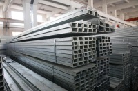 Acero de Canal Galvanizado en Caliente Q235B 10 #   12 #   16 #   Perfil C/U Estructural para Estructuras de Acero en Edificios y Talleres