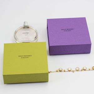 Caja Cosmética Rígida Biodegradable Cuadrada con Cierre Magnético, Laminación Mate, Grabado en Relieve, Personalizable, para Joyería y Collares - Product Image 3