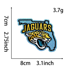 ジャガーズ刺繍パッチ（スパンコール付き）、24cmと7cmのサイズ展開、ファッショナブルなスポーツウェアスタイルのアパレルパッチ。 - Product Image 3