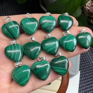 Pierres de guérison spirituelle, malachite naturelle, pendentif en argent sterling 925 en forme de cœur, <span class=keywords><strong>pour</strong></span> lutter contre <span class=keywords><strong>le</strong></span> <span class=keywords><strong>stress</strong></span> <span class=keywords><strong>et</strong></span> <span class=keywords><strong>l</strong></span>'<span class=keywords><strong>anxiété</strong></span> - Product Image 1