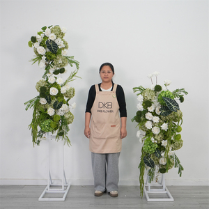 Décoration de scène de mariage style forêt, fleurs artificielles effet naturel, très demandées. - Product Image 1