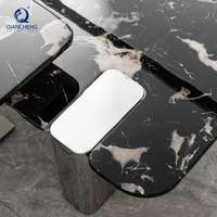 Table basse de conception exclusive de Dubaï, base en acier argenté artisanal pour collections de meubles de luxe personnalisés pour la maison et les hôtels