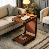 Table basse contemporaine de luxe en bois massif avec roulettes métalliques, design minimaliste moderne pour salon, bureau à domicile et usage scolaire