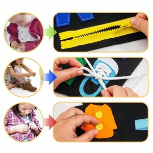 Libro occupato <span class=keywords><strong>gioco</strong></span> da tavolo per il bambino multifunzione Montessori giocattolo sensoriale di base capacità di apprendimento bordo feltro occupato tavola per i bambini - Product Image 5