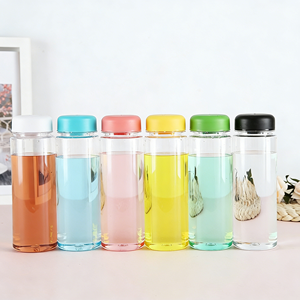 Bouteille d'eau en plastique transparente personnalisée avec logo, design unique, pour la publicité, la promotion, les boissons, les jus, les cadeaux - Product Image 1