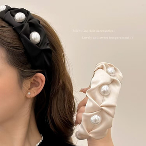 Diadema de Tela Negra y Blanca con Perlas, Diseño Exclusivo y Popular 2026, Diademas de Lujo Ligero para Mujer - Product Image 2