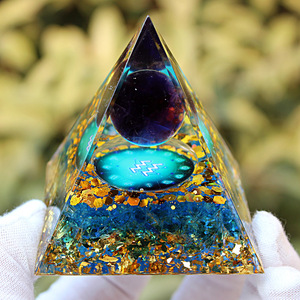 งานฝีมือเรซิ่นรูปพีระมิดราศีกุมภ์ 242 ของตกแต่งบ้าน ของประดับตกแต่งบนโต๊ะทำงาน - Product Image 1