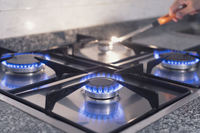 Kompor Gas Tanam 4 Tungku Berkualitas Tinggi dari Baja Anti Karat Hitam dengan Daya Baterai/Listrik Peralatan Dapur OEM
