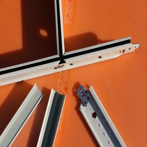 Système de suspension de plafond en grille T TU, 45/42/38mm, Système de suspension de plafond en grille T VisionBM TU, 45/42/38mm TU, 45/42/38mm TU, 45/4 - Product Image 1