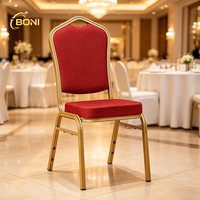 Chaise de banquet empilable élégante en tissu rouge VIP pour événements, hôtels, restaurants et mariages