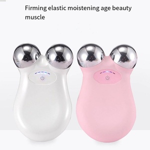 เครื่องนวดหน้าพกพาสีชมพูพร้อมลูกบอลสแตนเลส ชาร์จผ่าน USB อุปกรณ์ยกกระชับใบหน้าสำหรับการบำบัดด้วยการสั่นสะเทือนเพื่อกระชับผิวบริเวณลำคอ - Product Image 2