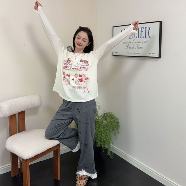 Women's Breathable Pajamas Summer Loose Round Neck Hello Kitty Casual Three-Quarter Sleeve Ankle-Length Pants Two-Piece Set