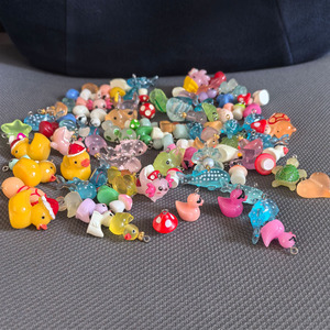 Mezcla aleatoria 100 Uds 3D dibujos animados Kawaii miniatura Animal estatuilla con gancho pequeño juguete para chico lindo adorno de resina Decoración de Pastel de acuario - Product Image 6