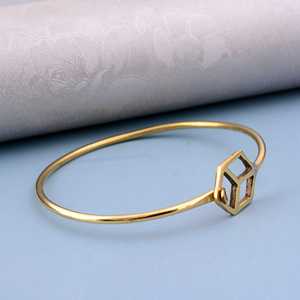 Nouveau design tendance, bracelet minimaliste géométrique, bracelet minimaliste en laiton, bracelet géométrique en forme de cube plaqué or 18 carats pour femmes, vente en gros/OEM - Product Image 4