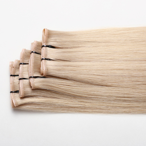 Высококачественные русские волосы Remy, двойной вытяжки, натуральные, ручной работы, для наращивания (тейп-ин) - Product Image 1