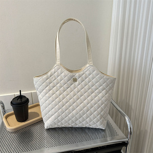 <span class=keywords><strong>Sac</strong></span> fourre-tout en nylon rétro de grande capacité pour femmes styliste avec fermeture <span class=keywords><strong>à</strong></span> glissière motif géométrique perle directe d'usine - Product Image 4