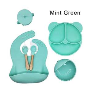 Ensemble d'alimentation pour bébé en silicone en forme d'ours, assiette à ventouse divisée, bavoir, bol, cuillère, fourchette - Product Image 5