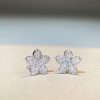 S925 Silber Blumen-Ohrstecker mit Vollsteinbesatz, Elegantes Blütenblatt-Design, Funkelnder Modeschmuck für Damen