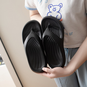 Nouvelles tongs d'été pour femmes, à semelle fine, antidérapantes, désodorisantes, tendance, polyvalentes, de plage, haut de gamme, pour l'international - Product Image 4