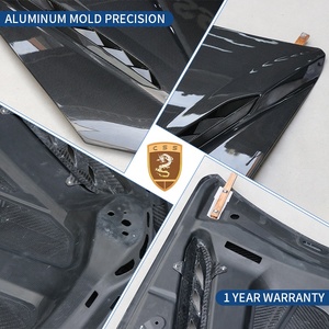 लेम्बोर्गिनी उरस के लिए उत्कृष्ट गुणवत्ता शुष्क कार्बन फाइबर हुड कवर - Product Image 4