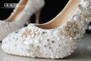 รองเท้าเจ้าสาวส้นสูงประดับคริสตัลไข่มุกและเพชรเทียมแบบใหม่ - Product Image 2