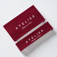 Étiquettes tissées de luxe personnalisées, ensemble d'étiquettes volantes, étiquettes de taille et d'entretien pliées au centre, faible MOQ pour les marques de vêtements et t-shirts