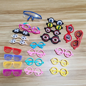 Lunettes fantaisie amusantes pour enfants, en carton blister, cadeaux promotionnels pour Halloween, <span class=keywords><strong>maison</strong></span> hantée, fête à thème, cadeaux OEM - Product Image 5