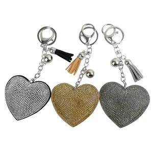 LLavero de cuero con forma de corazón para mujer, colgante de bolso personalizado con diamantes de imitación - Product Image 6
