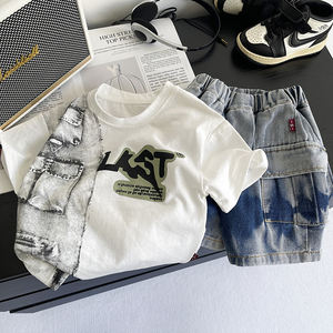 Set Estivo 2026 per Bambini: T-Shirt a Maniche Corte con Cartoni Animati <span class=keywords><strong>e</strong></span> Pantaloncini in Denim Tie-Dye, 2 Pezzi con Logo Personalizzato - Product Image 4