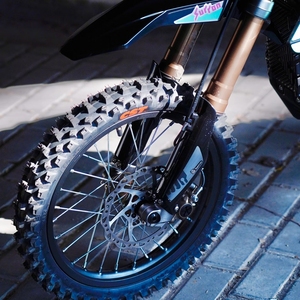 Surron 2025 Pneus tout-terrain 60/100-14 Vélo de motocross électrique - Product Image 5