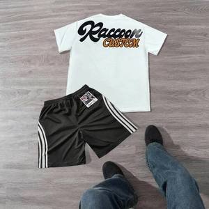Ensembles de survêtements pour hommes personnalisés en gros, de haute qualité, en coton et polyester, avec imprimé graphique vintage de course, style Blokecore et effet vieilli - Product Image 3