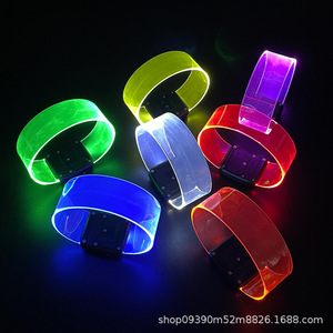 Pulsera magnética luminosa de TPU transparente fluorescente para conciertos y accesorios de animación. - Product Image 4