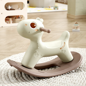 <span class=keywords><strong>Cavallo</strong></span> <span class=keywords><strong>a</strong></span> Dondolo Anti-Ribaltamento per Bambini, in Plastica HDPE Ecologica, Bordi Lisci e Base Larga, <span class=keywords><strong>Regalo</strong></span> per Bambini dai 3 agli 8 Anni - Product Image 1