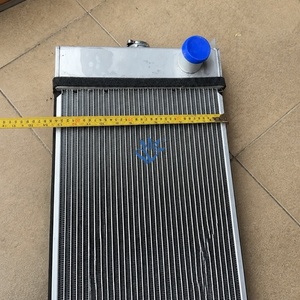 Réservoir d'eau de radiateur 20Y‑03‑43650 206‑03‑21412 pour pièces de rechange du système de refroidissement de l'excavatrice Komatsu PC220‑8 PC220LC‑8 - Product Image 3