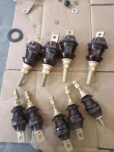 15KV 208A bil Spade 4 lỗ ANSI tiêu chuẩn sứ biến áp gốm ỐNg Lót cách điện - Product Image 5