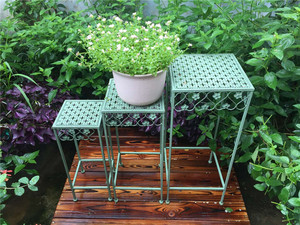 Juego de tres soportes triangulares altos para macetas, estilo vintage, con acabado envejecido, para plantas de Epipremnum, decoración en <span class=keywords><strong>escalera</strong></span>. - Product Image 6